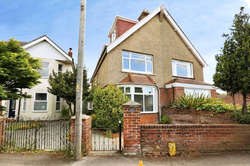 Property photo 1 of 18 Picture No. 23