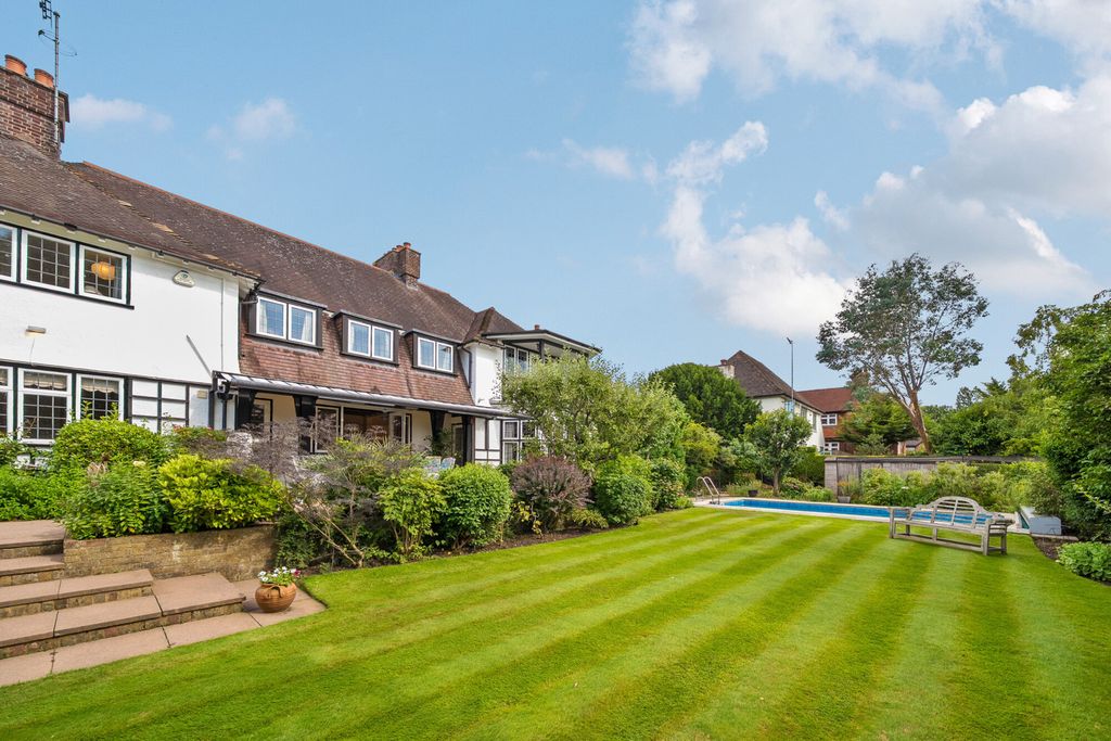 Property photo 1 of 20 1316790-2-686429A...