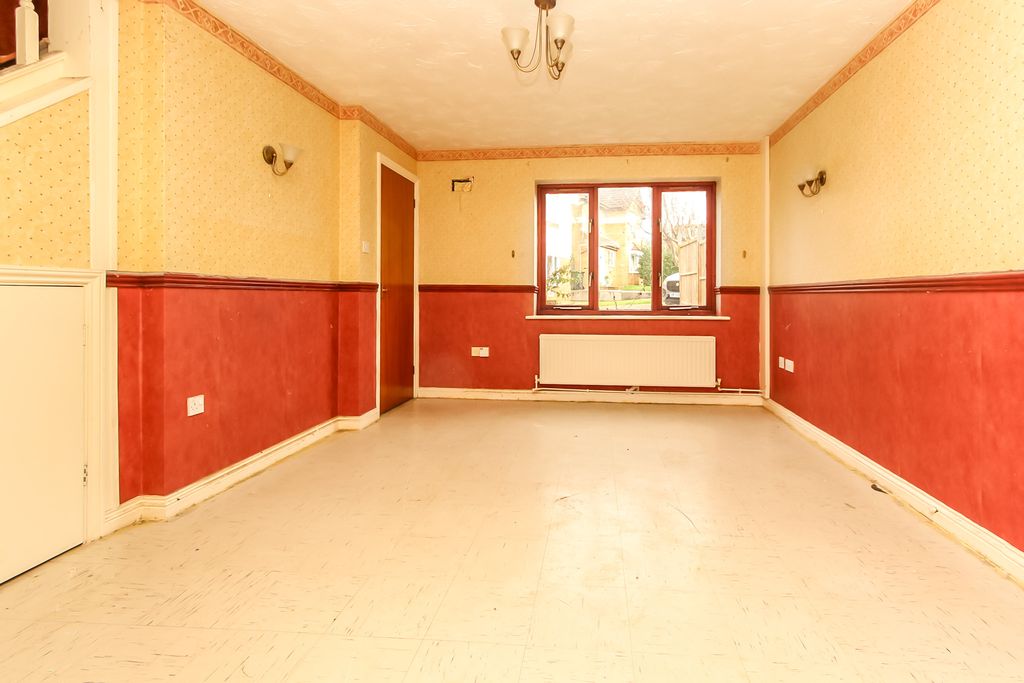 Property photo 2 of 10 Lounge