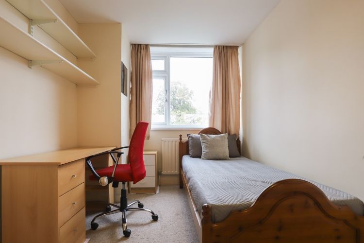 Property photo 2 of 8 235535
