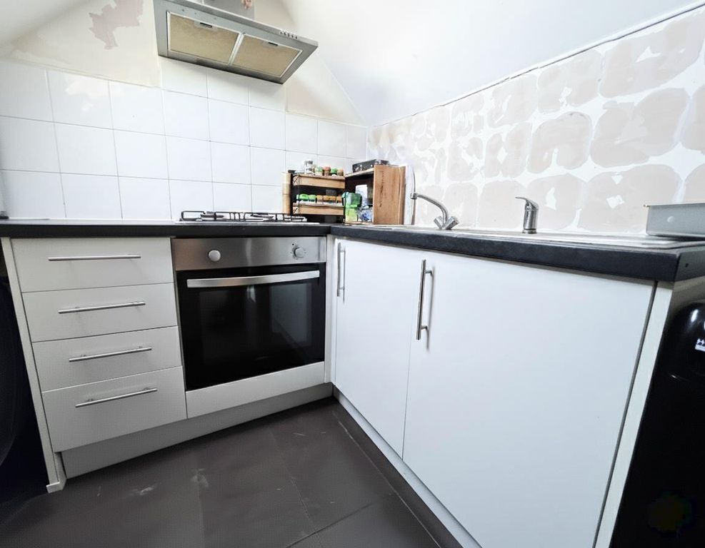 Property photo 3 of 10 2-Jxgbrfr16Kweetdyzuwcha.Jpg