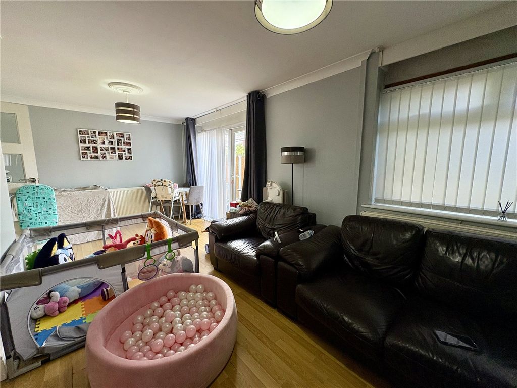 Property photo 2 of 9 Picture No. 08