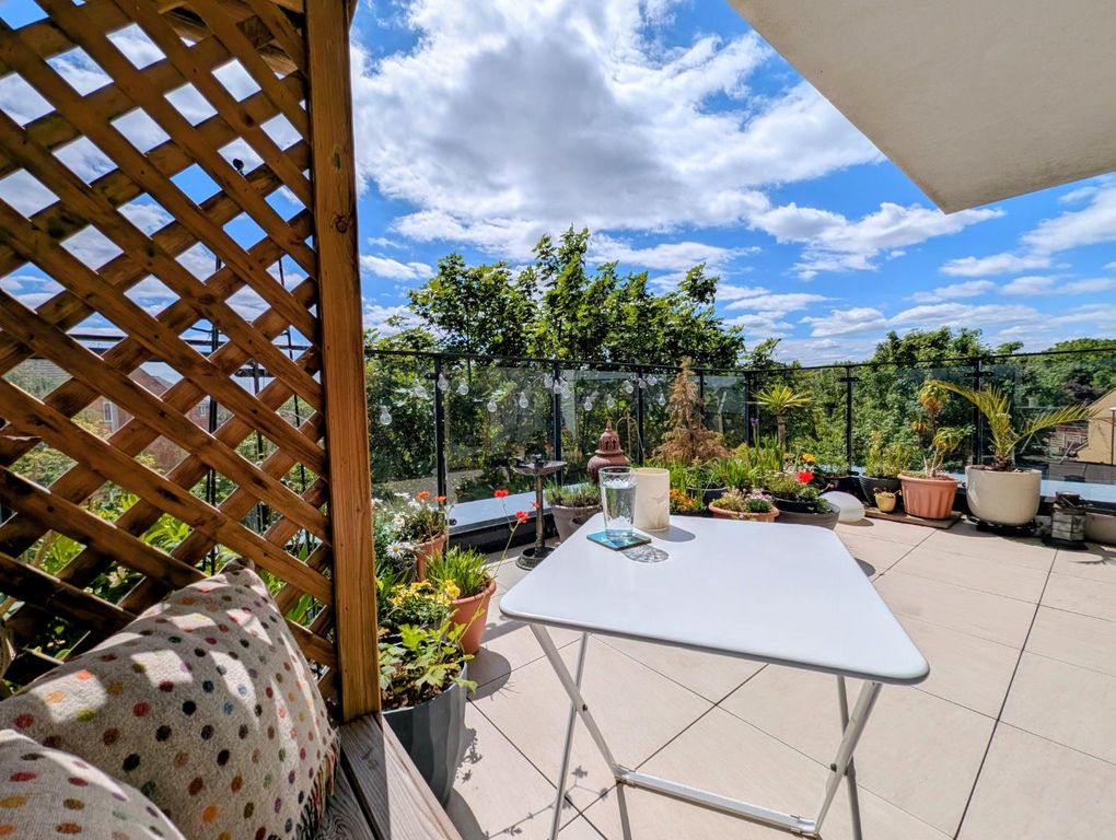Property photo 1 of 19 1000149493.Jpg