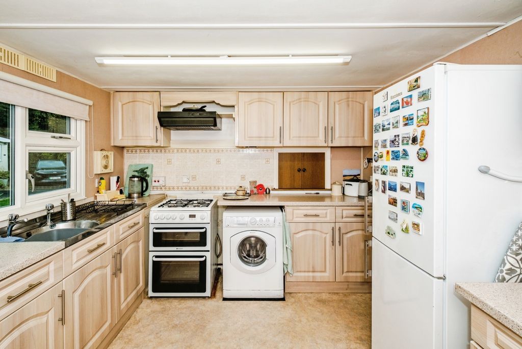 Property photo 3 of 17 Photo