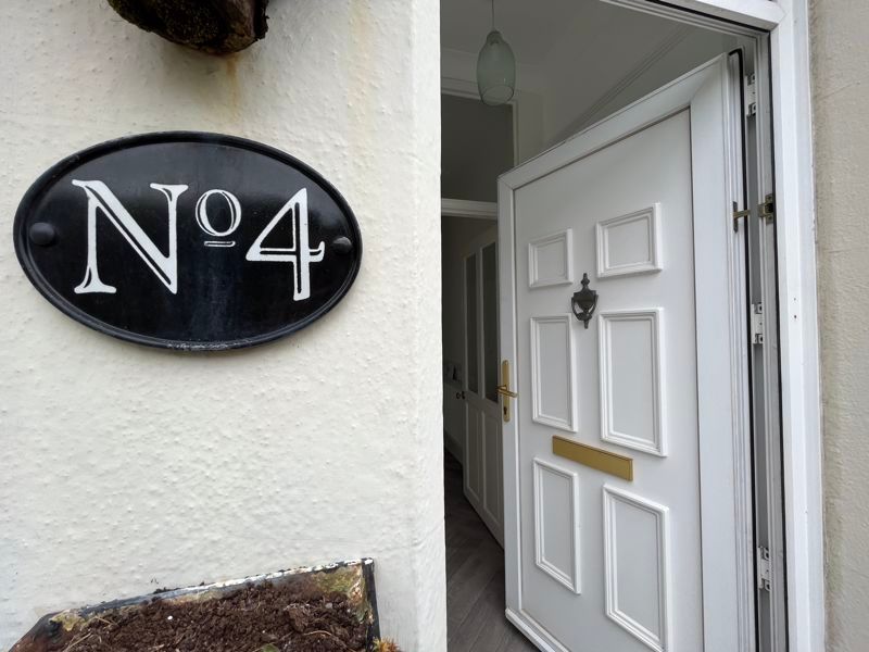 Property photo 2 of 15 Entrance