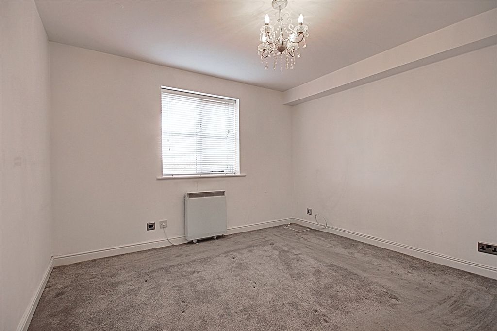 Property photo 3 of 15 Picture No. 24