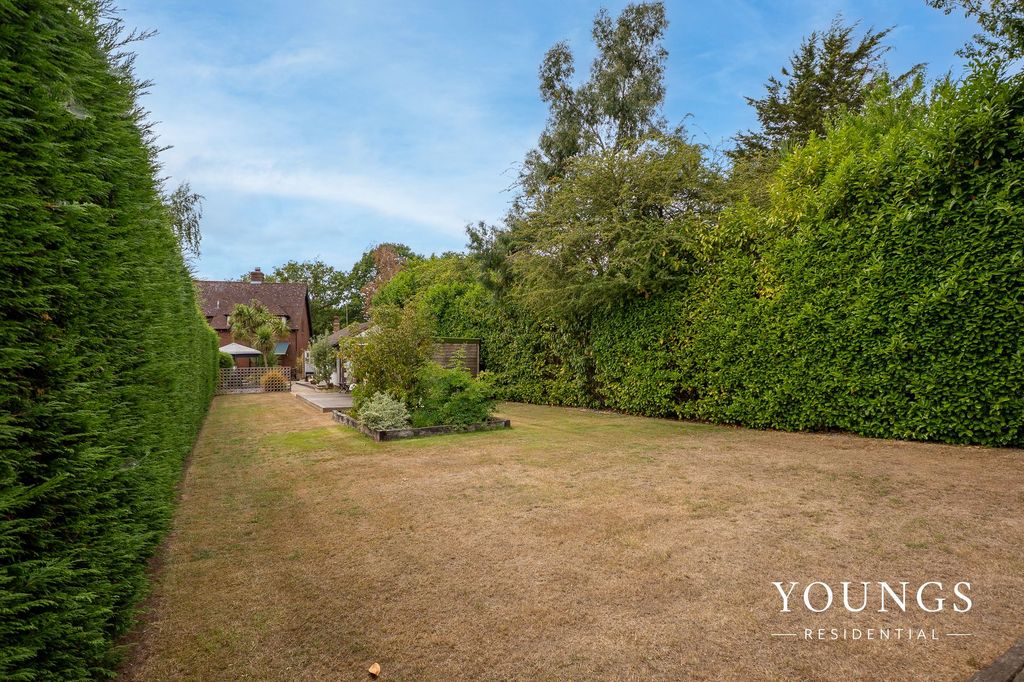 Property photo 3 of 39