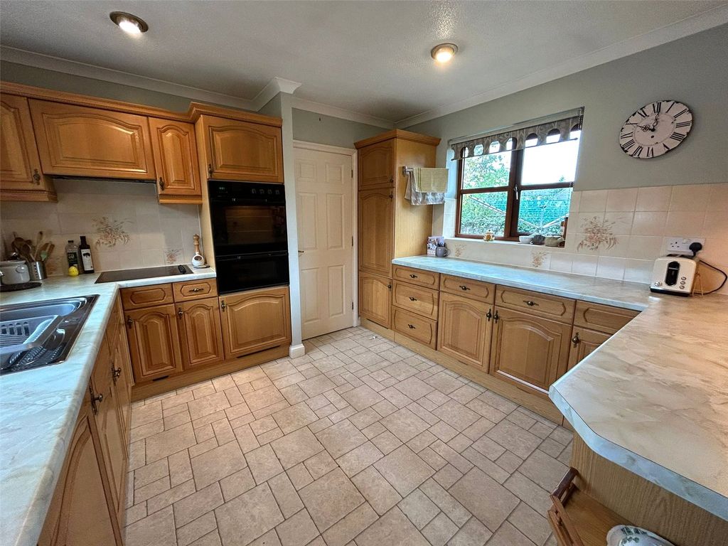 Property photo 2 of 11 Picture No. 25