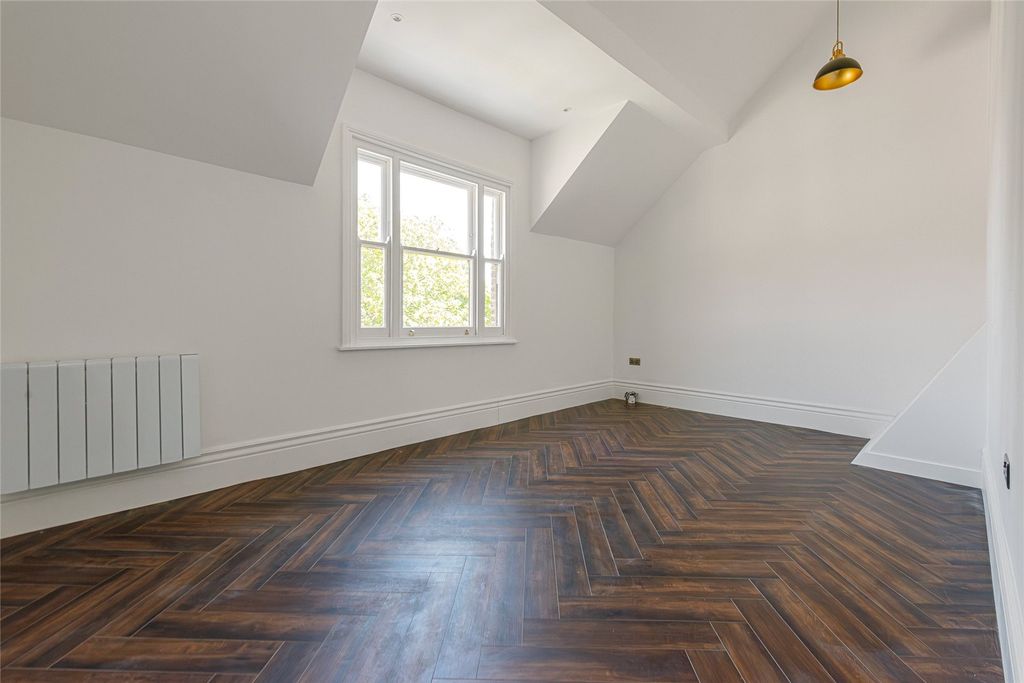 Property photo 3 of 9 Picture No. 06