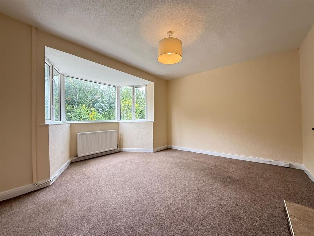 Property photo 2 of 19 Living Room