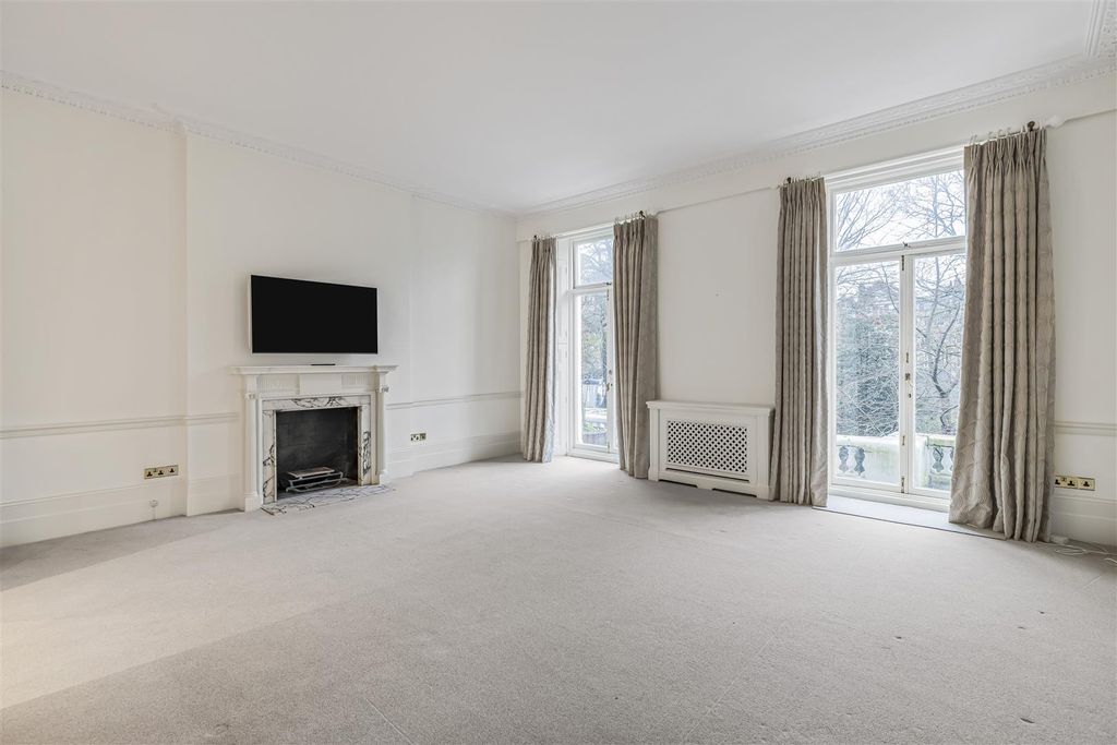 Property photo 2 of 34 Reception Room