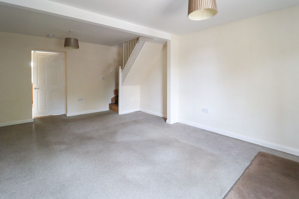 Property photo 2 of 11 4388143