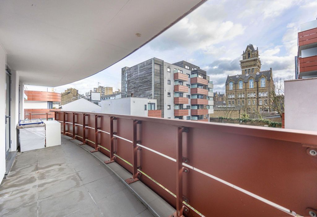 Property photo 3 of 15