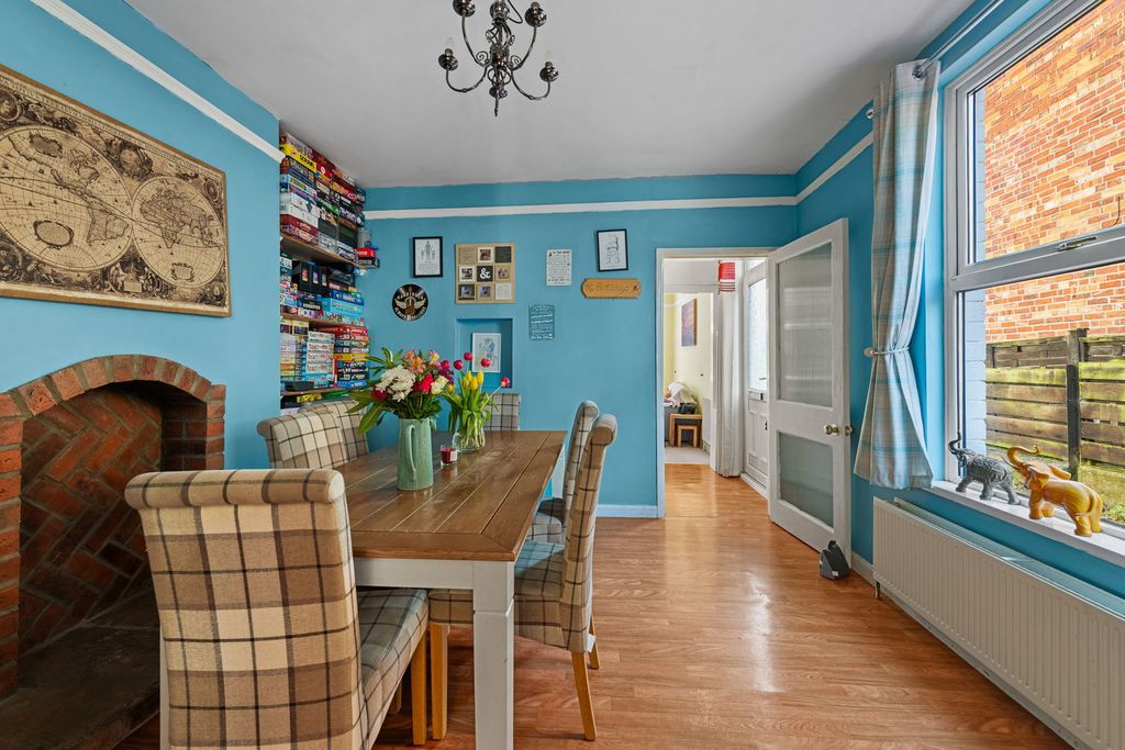 Property photo 2 of 24