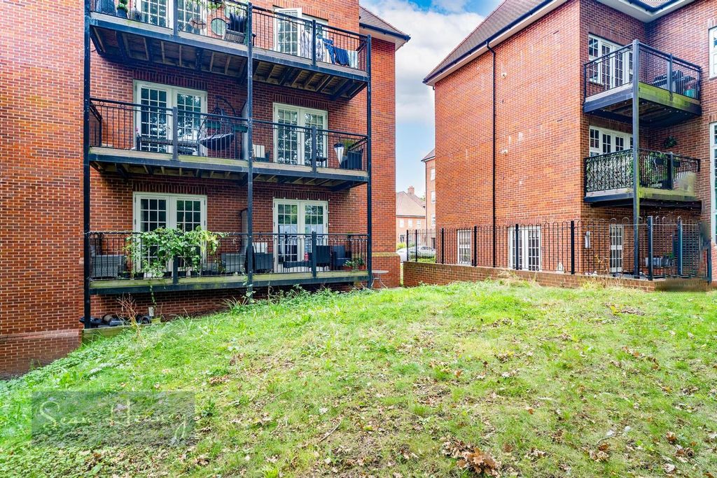 Property photo 3 of 14