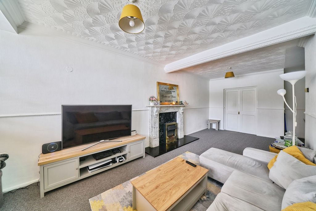 Property photo 2 of 20 Pbox-Img.Jpg