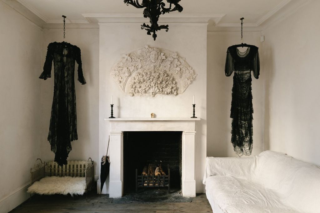 Property photo 2 of 35