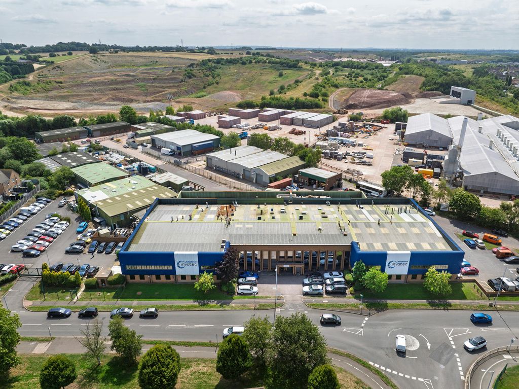 Property photo 3 of 17 Iw310725Ca001.Jpg