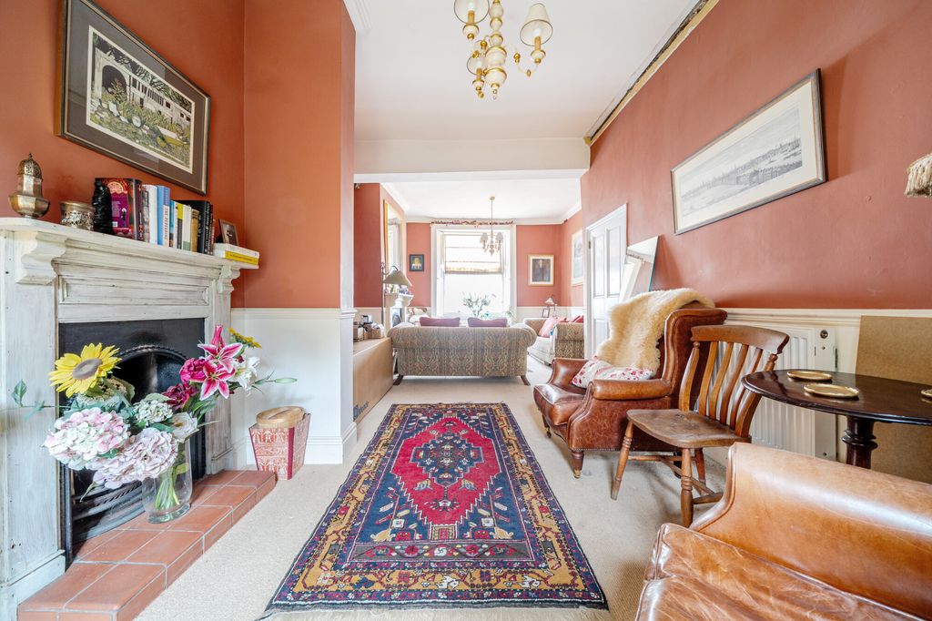 Property photo 3 of 16