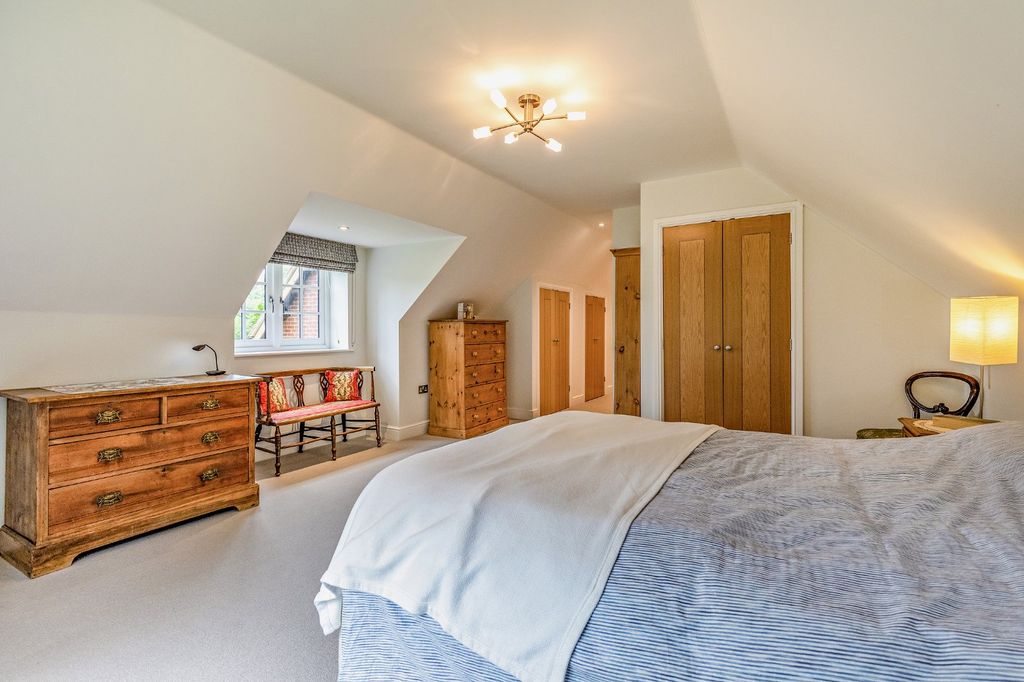 Additional image 13 of 5 bed detached house for saleThe Shires, Littlewick Green, Berkshire SL6