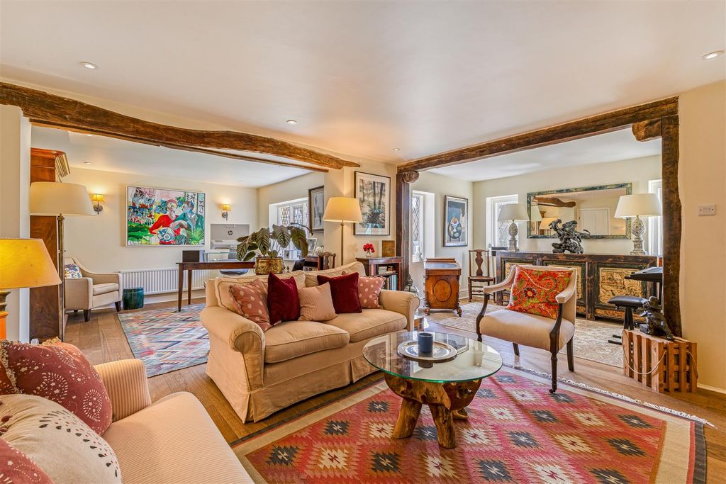Property photo 3 of 31 Drawing Room