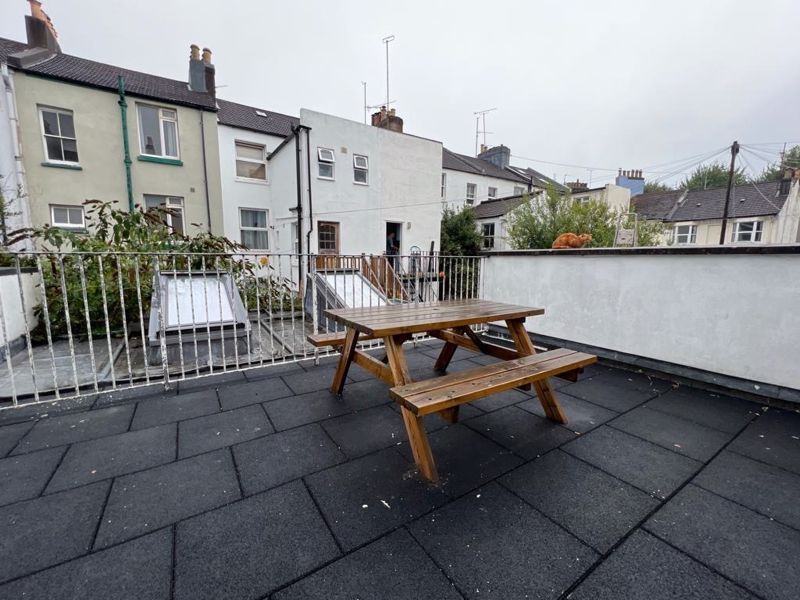 Property photo 1 of 12 Photo 10