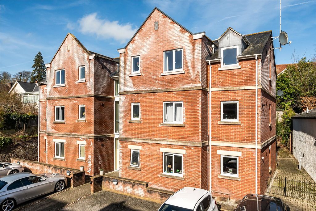 Property photo 1 of 21 Picture No. 06