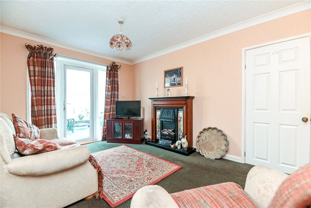 Property photo 3 of 16 Picture No. 04