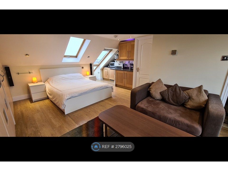 Property photo 1 of 12 Loft Apartment