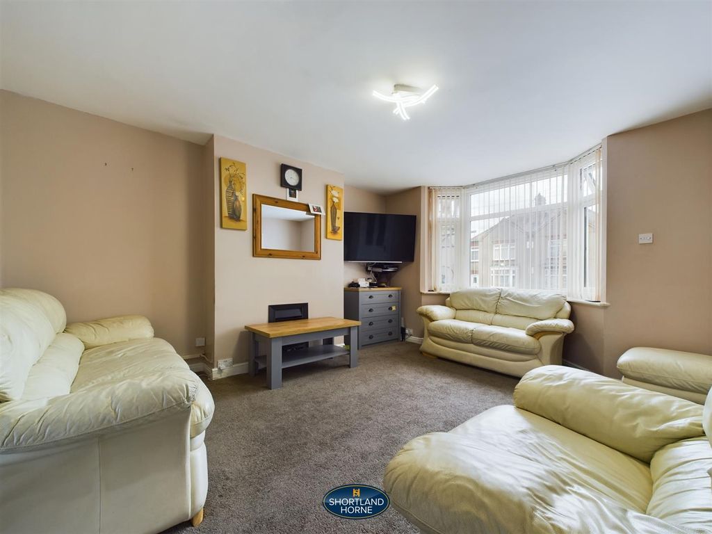Property photo 2 of 12 Cam01906G0-Pr0114-Still009.Jpg