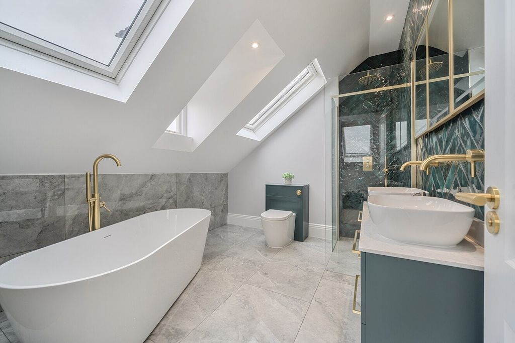 Property photo 3 of 17 Picture No. 23