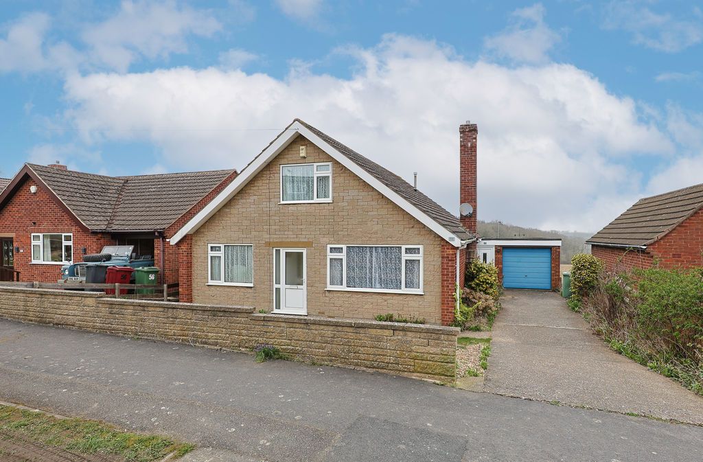 Property photo 1 of 25 Front