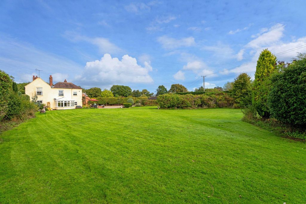 Property photo 2 of 37