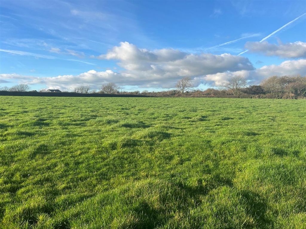 Property photo 3 of 4 Pic3.Jpg