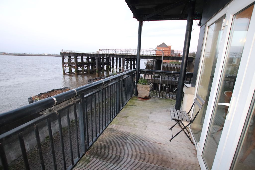 Property photo 2 of 11 Gallery