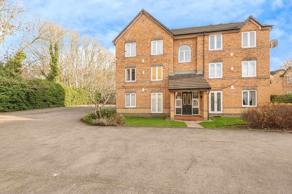 Property photo 1 of 21