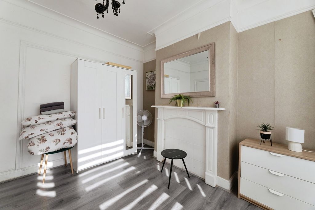 Property photo 3 of 13 Pbox-Img.Jpg