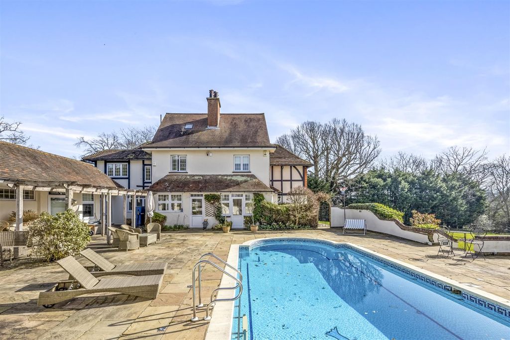 Property photo 2 of 34 Truslers Hill Lane, Bourne House-023.Jpg