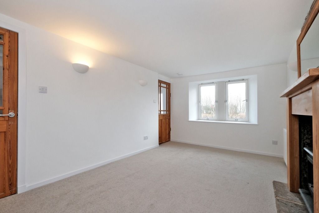 Property photo 3 of 10 Photo 3