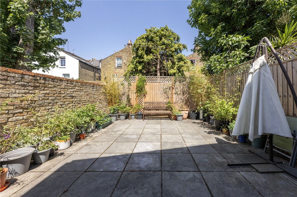 Property photo 3 of 10 Picture No. 04