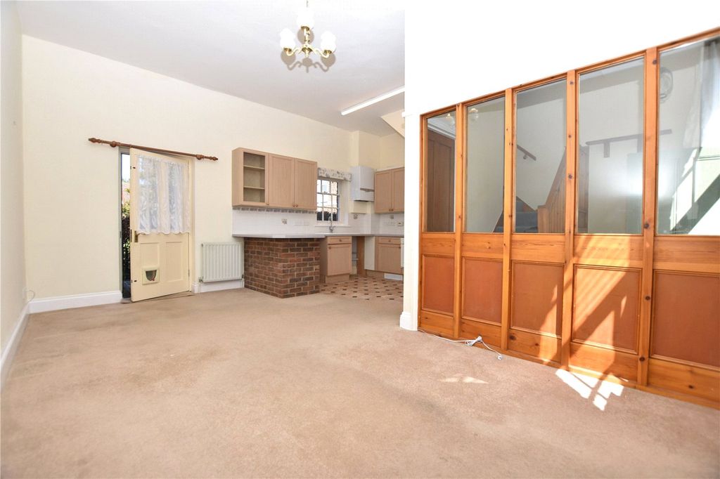 Property photo 3 of 10 Picture No. 08