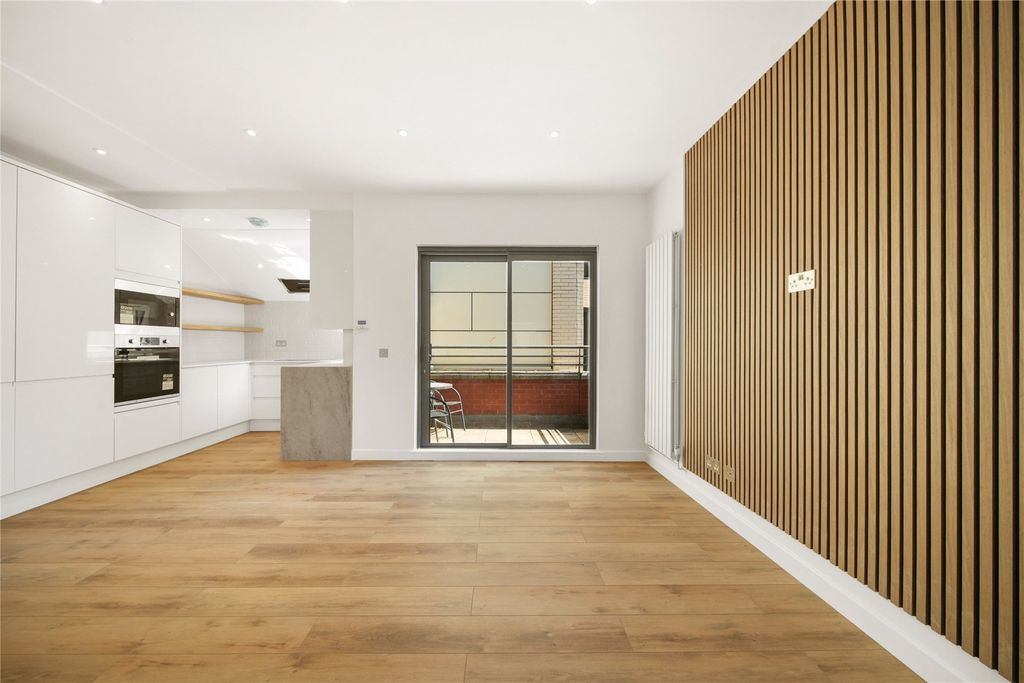 Property photo 3 of 13 Picture No. 19