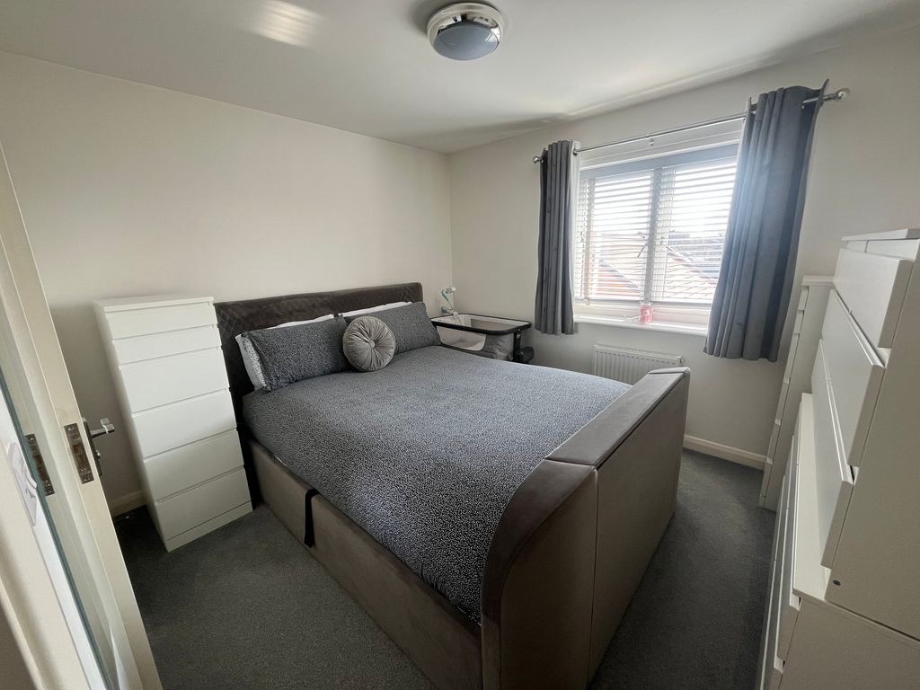 Property photo 2 of 8 Bedroom 1