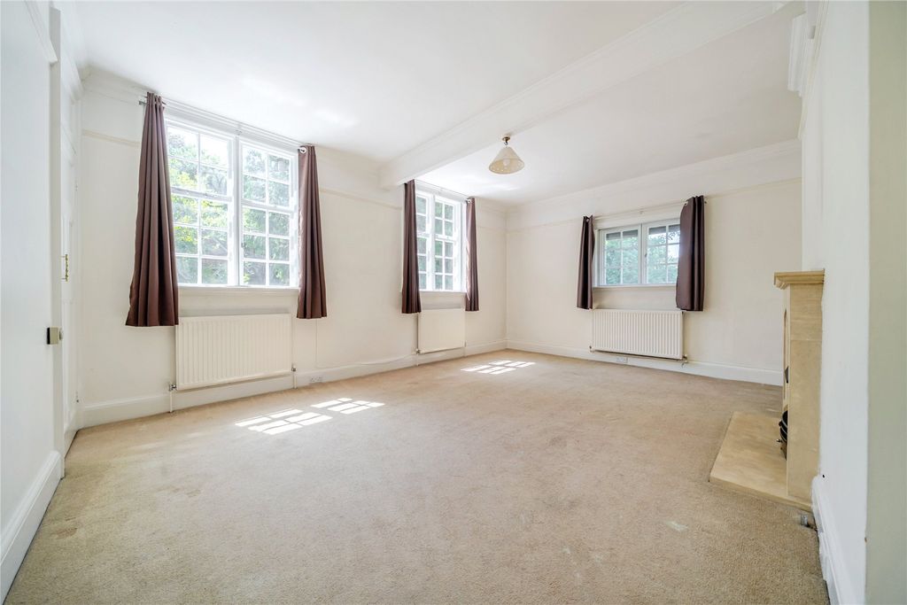 Property photo 2 of 18 Picture No. 16