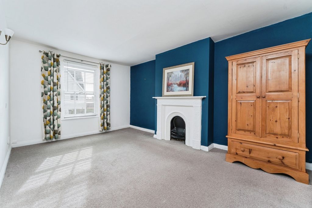 Property photo 3 of 22 Pbox-Img.Jpg