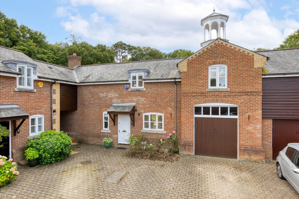 Property photo 2 of 27 5394274