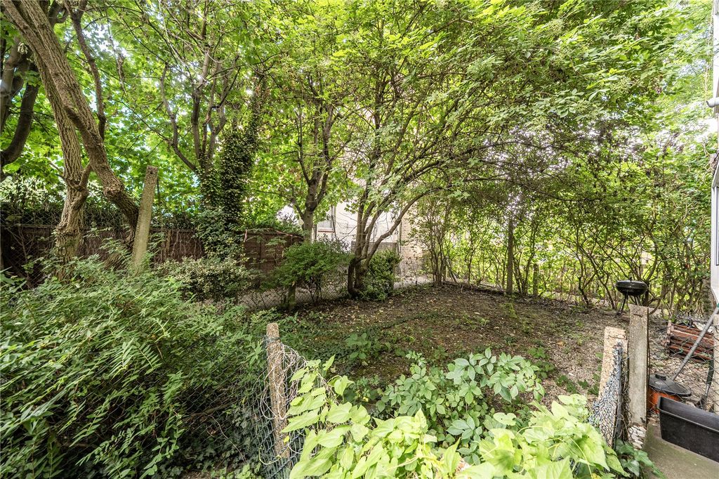 Property photo 2 of 15 Picture No. 25