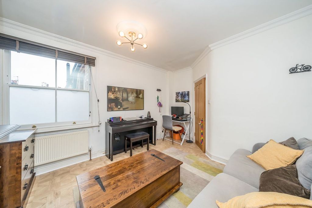 Property photo 2 of 6