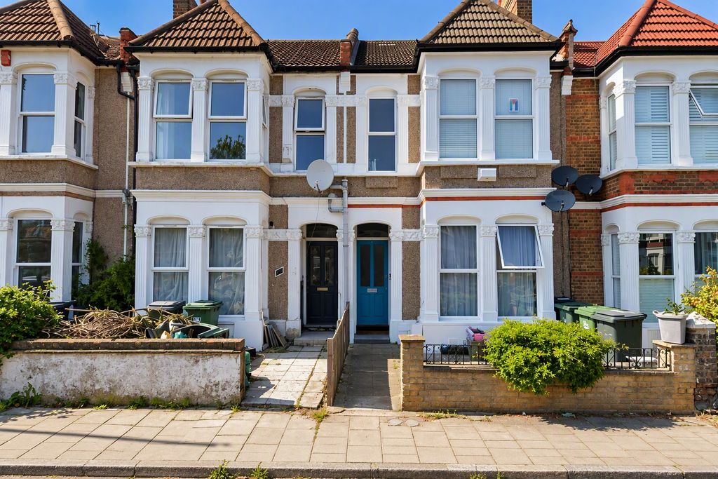 Property photo 1 of 8