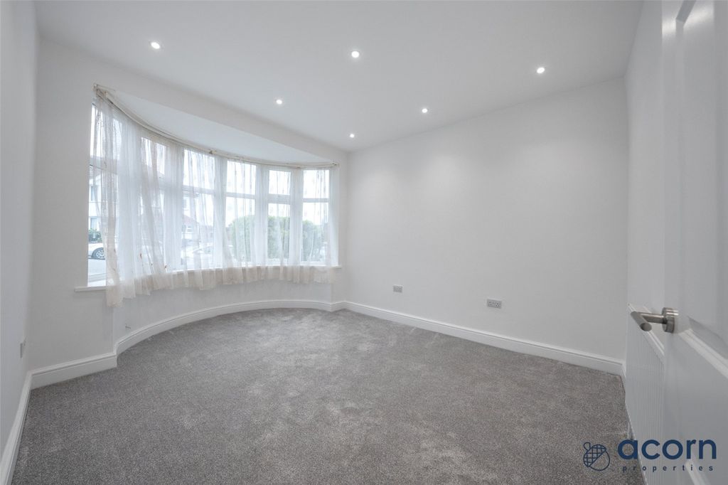 Property photo 2 of 16 Picture No. 03